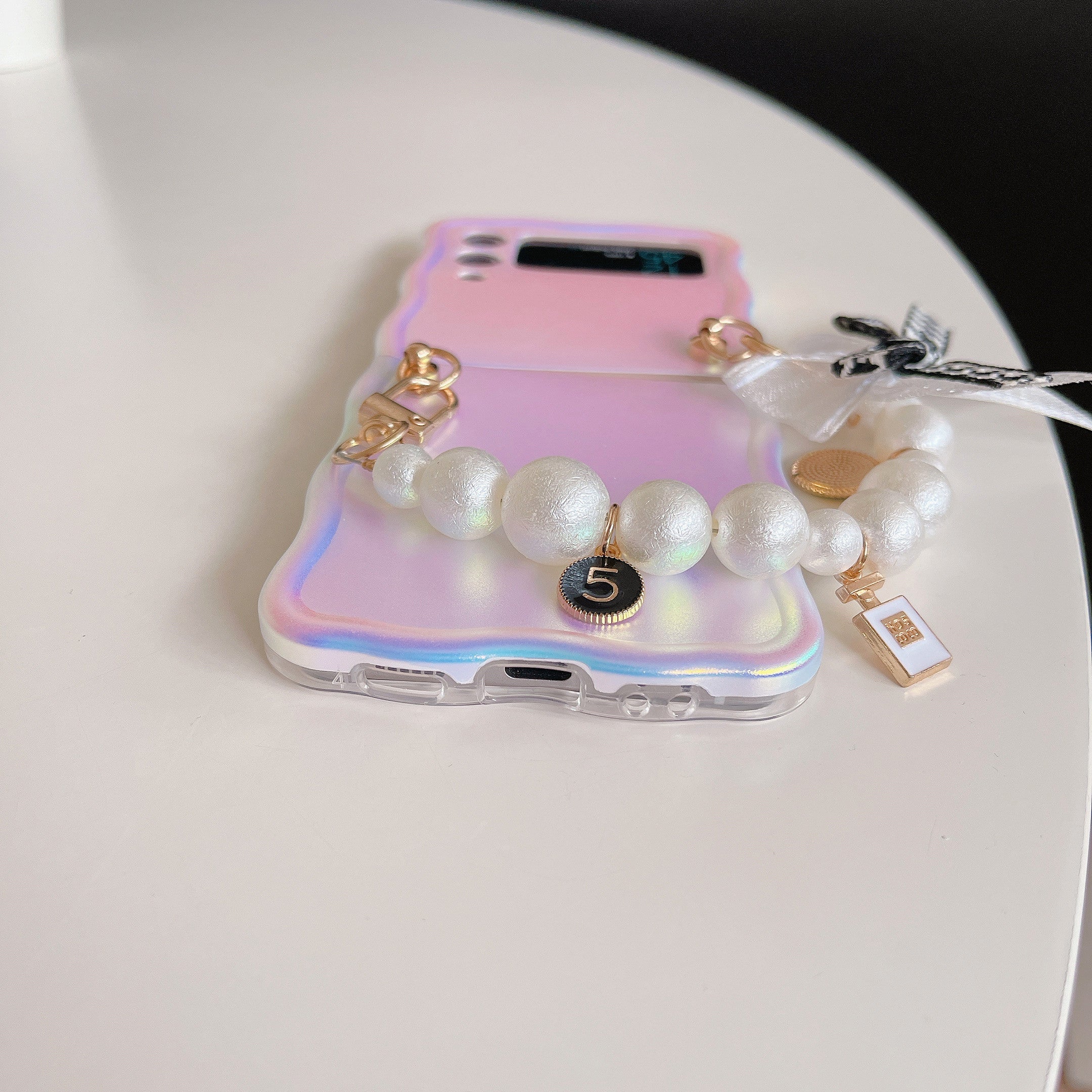 For Samsung Galaxy Z Flip4 5G Case TPU Shinny Laser Phone Cover with Pearl Bracelet For Samsung Galaxy Z Flip4 5G Case TPU Shinny Laser Phone Cover with Pearl Bracelet